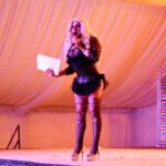 Una irreverente Chumina Power conduce la Gala Drag Queen en Tomelloso