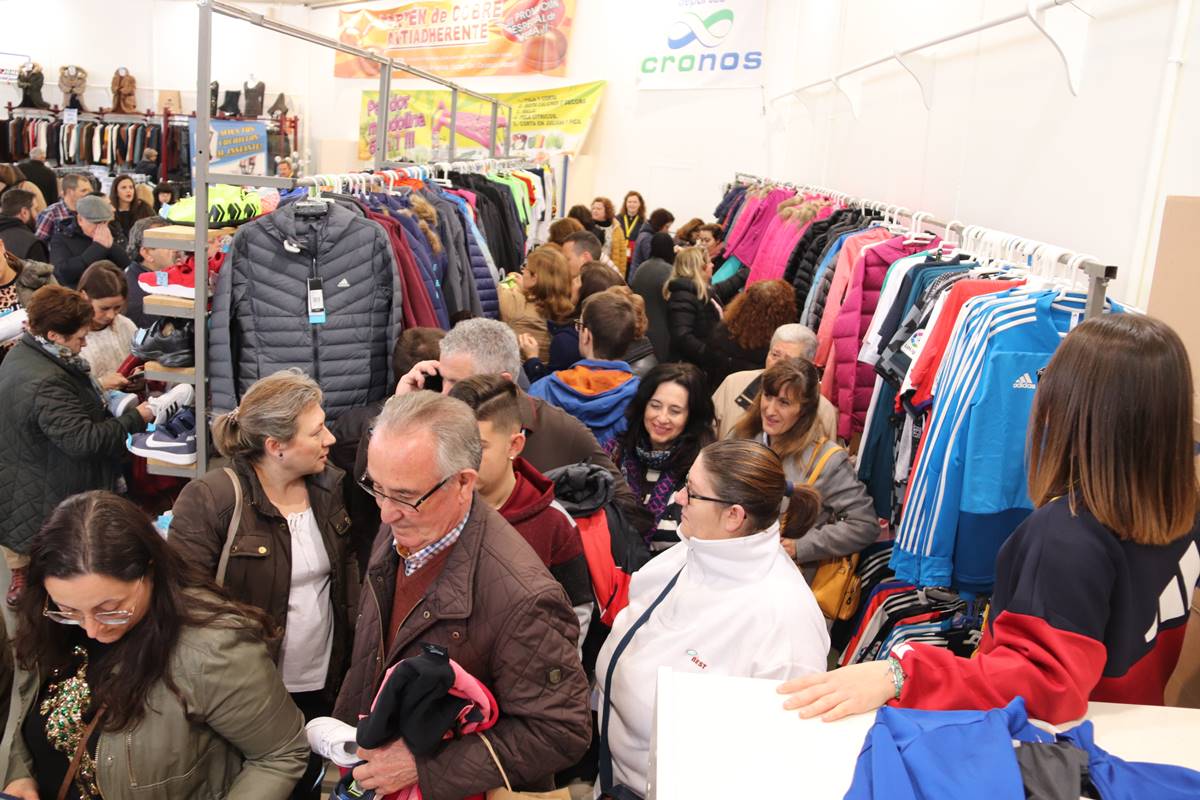 Arranca la Feria del Stock en Manzanares con gran afluencia de público