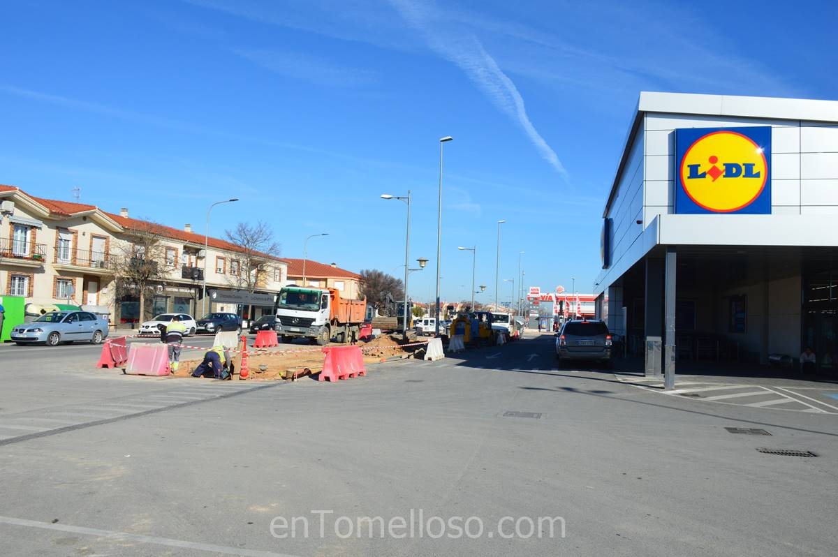 Continúan las obras de remodelación de la Avenida Juan Carlos I de Tomelloso