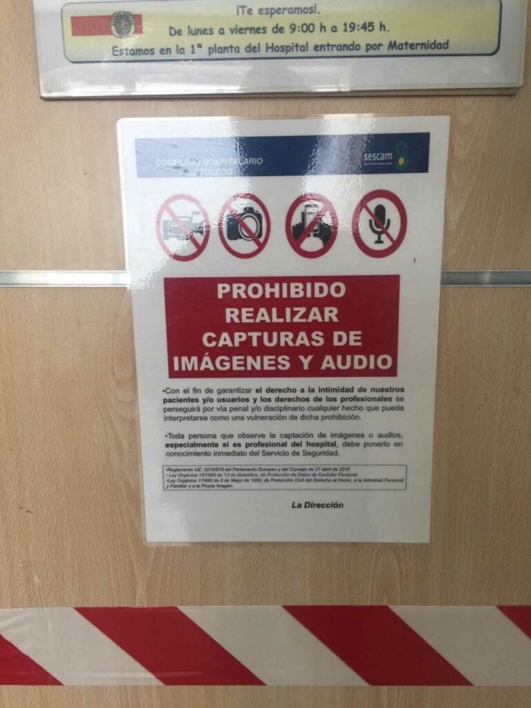PP denuncia carteles en hospitales de Castilla-La Mancha que «prohiben captar imágenes o vídeos» y habla de «censura»