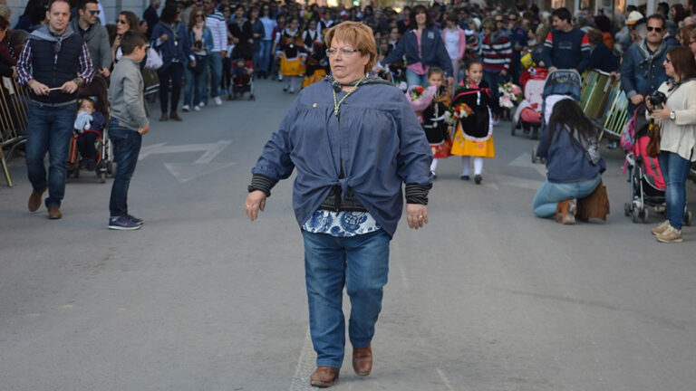 Isabel Cañas, superviviente de este enemigo invisible, no se le resiste «ni un roto ni un descosío”