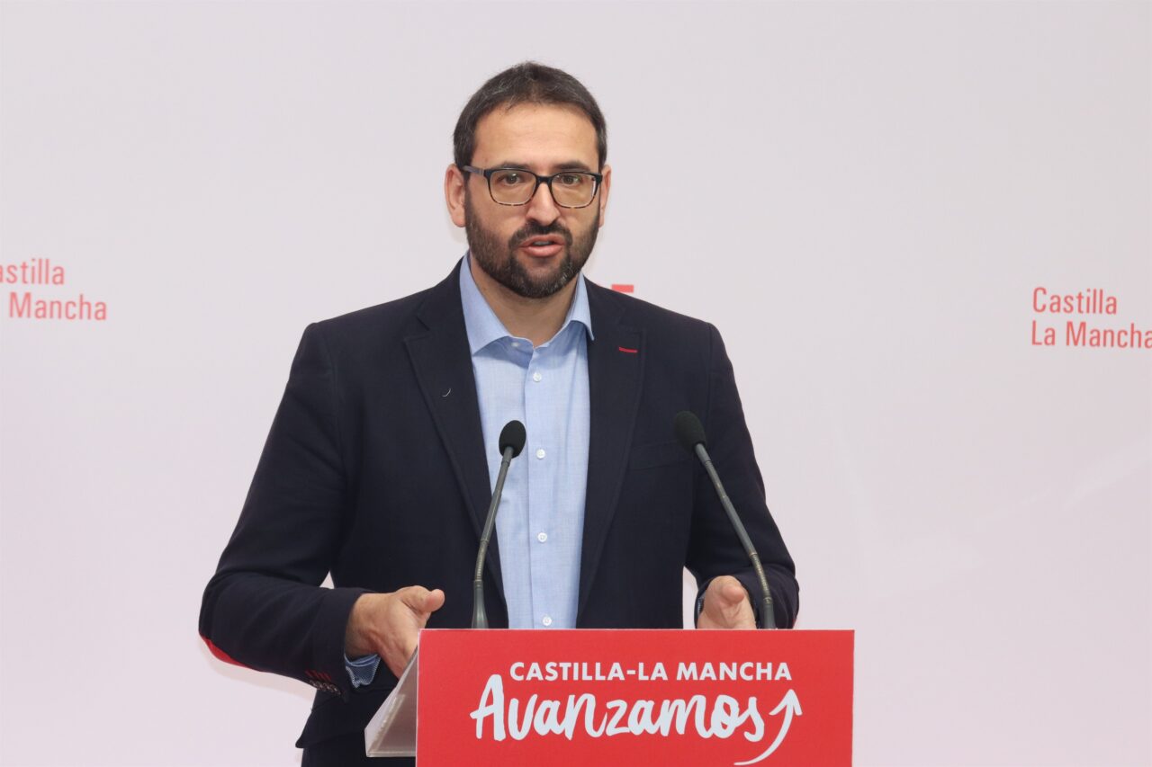 PSOE avisa a Núñez: «O desautoriza a su portavoz y envía propuestas o ...