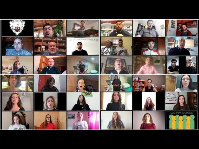 El Coro Femenino de Tomelloso conmemora a las víctima del virus con la interpretación de «Lacrimosa»