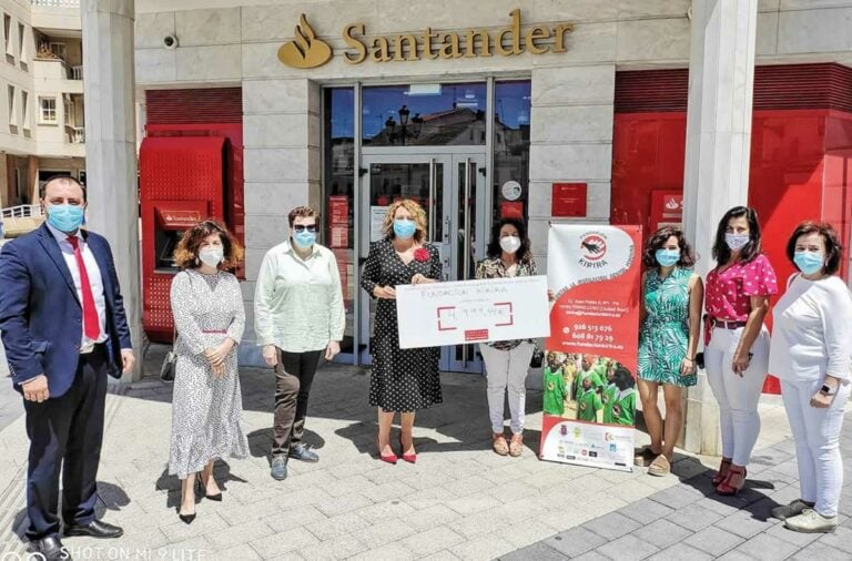 Fundación Kirira recibe una ayuda de casi 5.000€ en los Premios ‘Santander Ayuda’