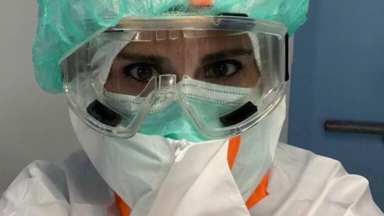 Una intensivista del Hospital de Ciudad Real pide responsabilidad: «saben que cierran los ojos y posiblemente no los vuelvan a abrir»