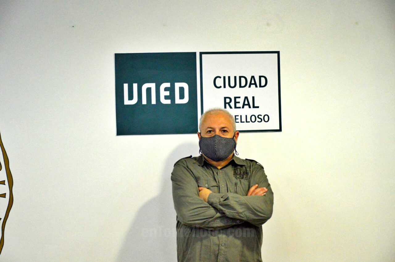 Manuel Buendía cierra la "Semana de los Museos" y el ciclo de conferencias con una lección magistral