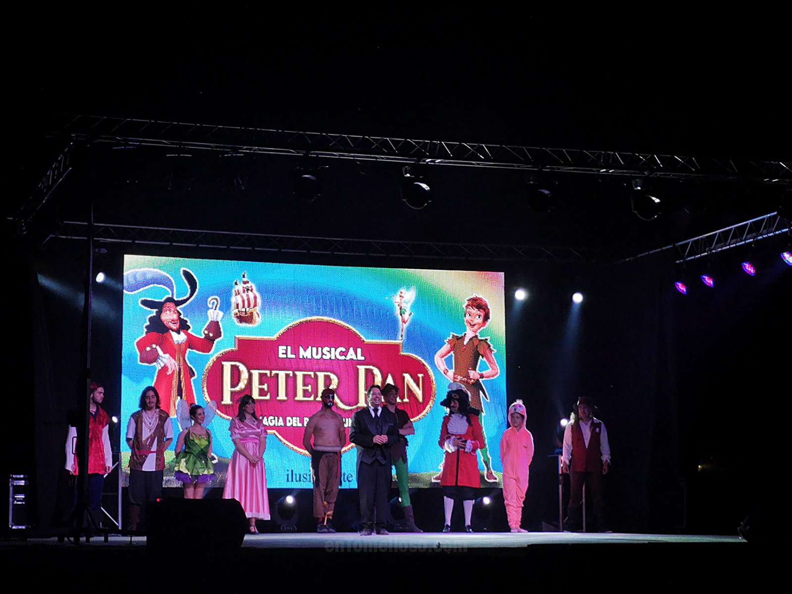 Peter Pan divierte a grandes y pequeños en Tomelloso