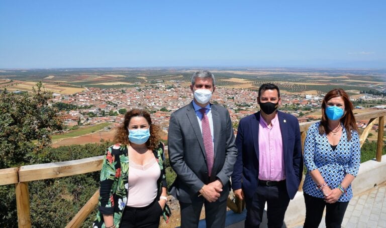 Los Navalmorales inaugura su ‘Mirador del Sol’