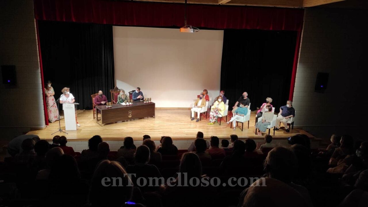 Nueve docentes de Tomelloso homenajeados por su jubilación