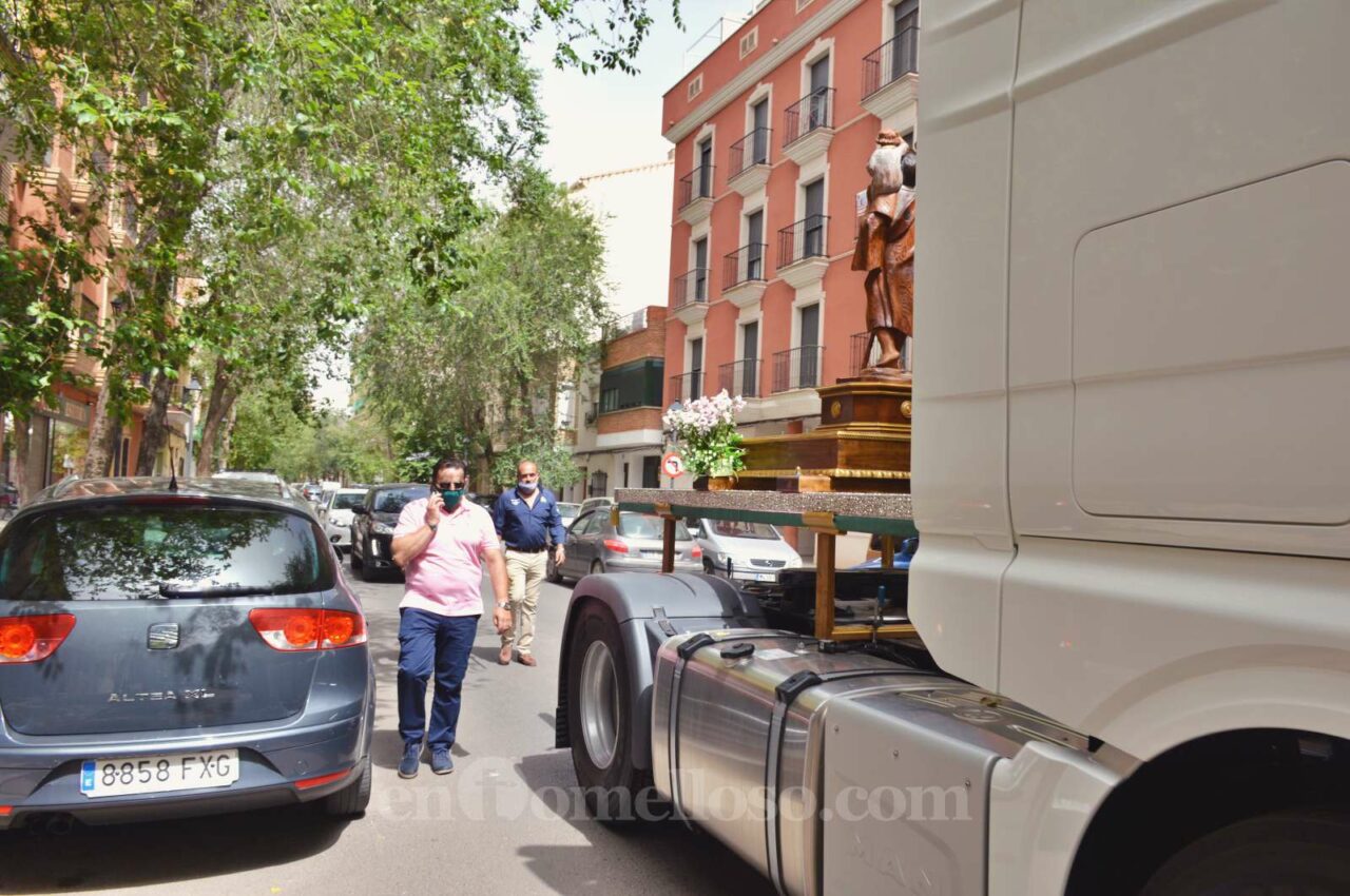 Los camiones de Tomelloso vuelven a salir a la calle para celebrar San Cristóbal
