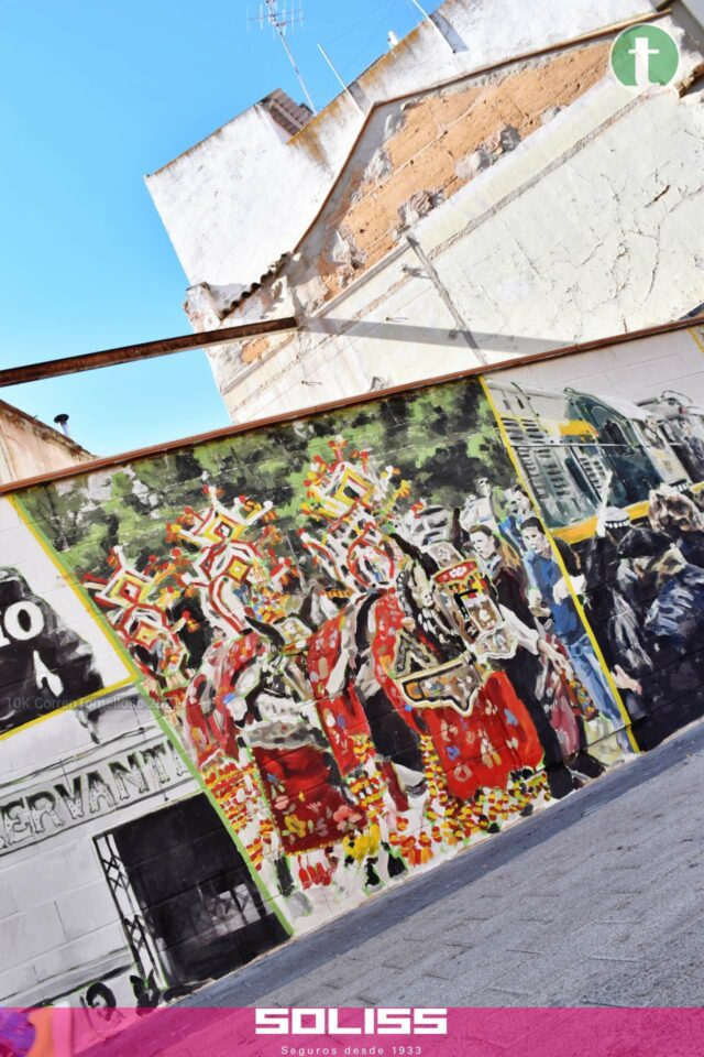 [FOTOS] 10K CorrenTomelloso 2021: paso por mural artistas y tradiciones de Tomelloso