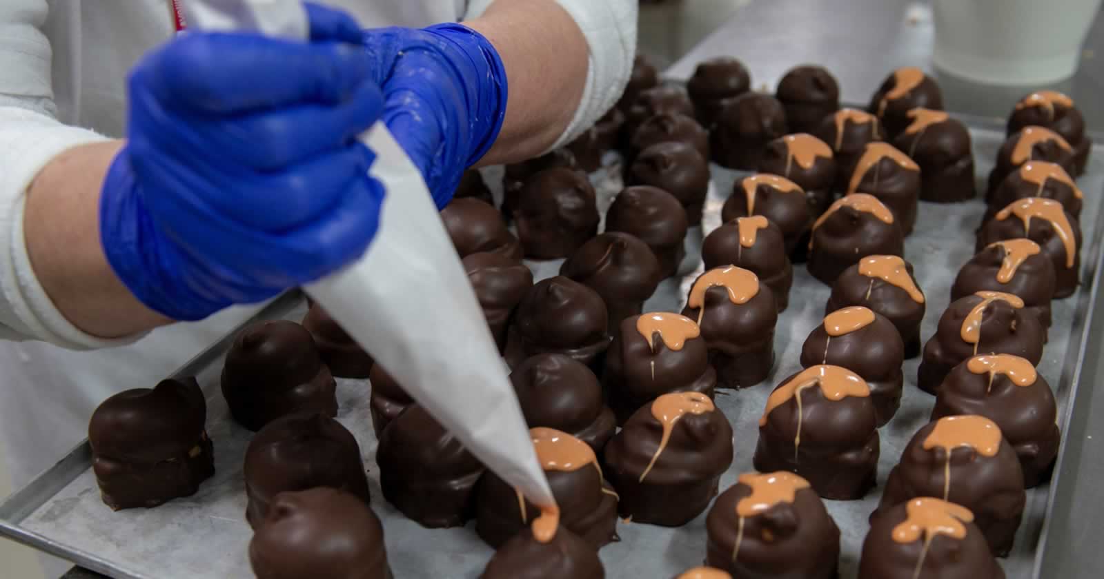 En pleno Campo de Calatrava: Los 'Magmitos' un pastel "volcánico"