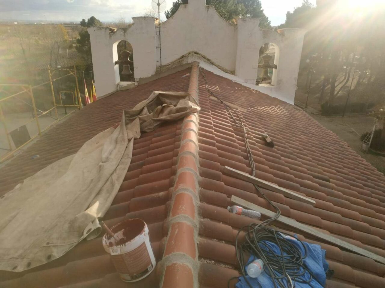 Varias reparaciones en la cubierta de la ermita de Pinilla