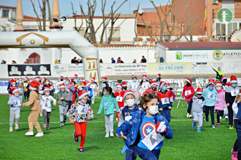 1.200 escolares de Tomelloso en la Carrera de Papá Noel para recaudar fondos para La Palma
