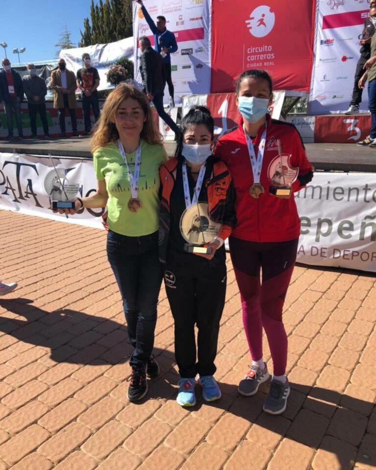 Triunfo femenino en Valdepeñas del Club de Atletismo Pieles Run de Tomelloso