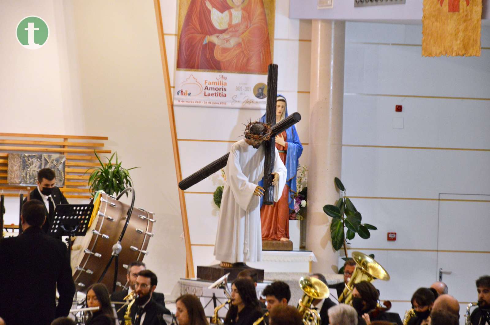 Presentado el cartel y el programa de la Semana Santa 2022 en un acto que incluyó el pregón musical a cargo de la Unión Musical “Ciudad de Tomelloso”