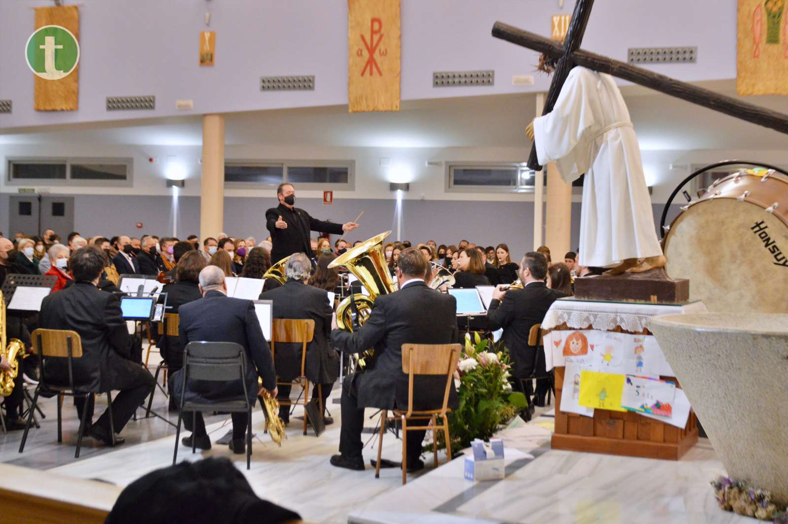 Presentado el cartel y el programa de la Semana Santa 2022 en un acto que incluyó el pregón musical a cargo de la Unión Musical “Ciudad de Tomelloso”