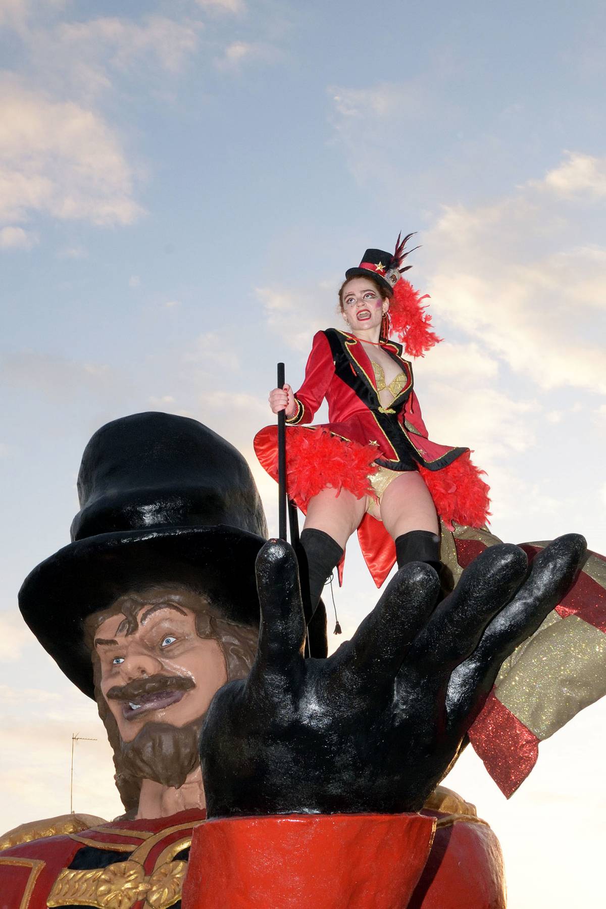 La Asociación Cultural Peña “Los Amigos” de Tomelloso, en el Carnaval de Argamasilla de Alba