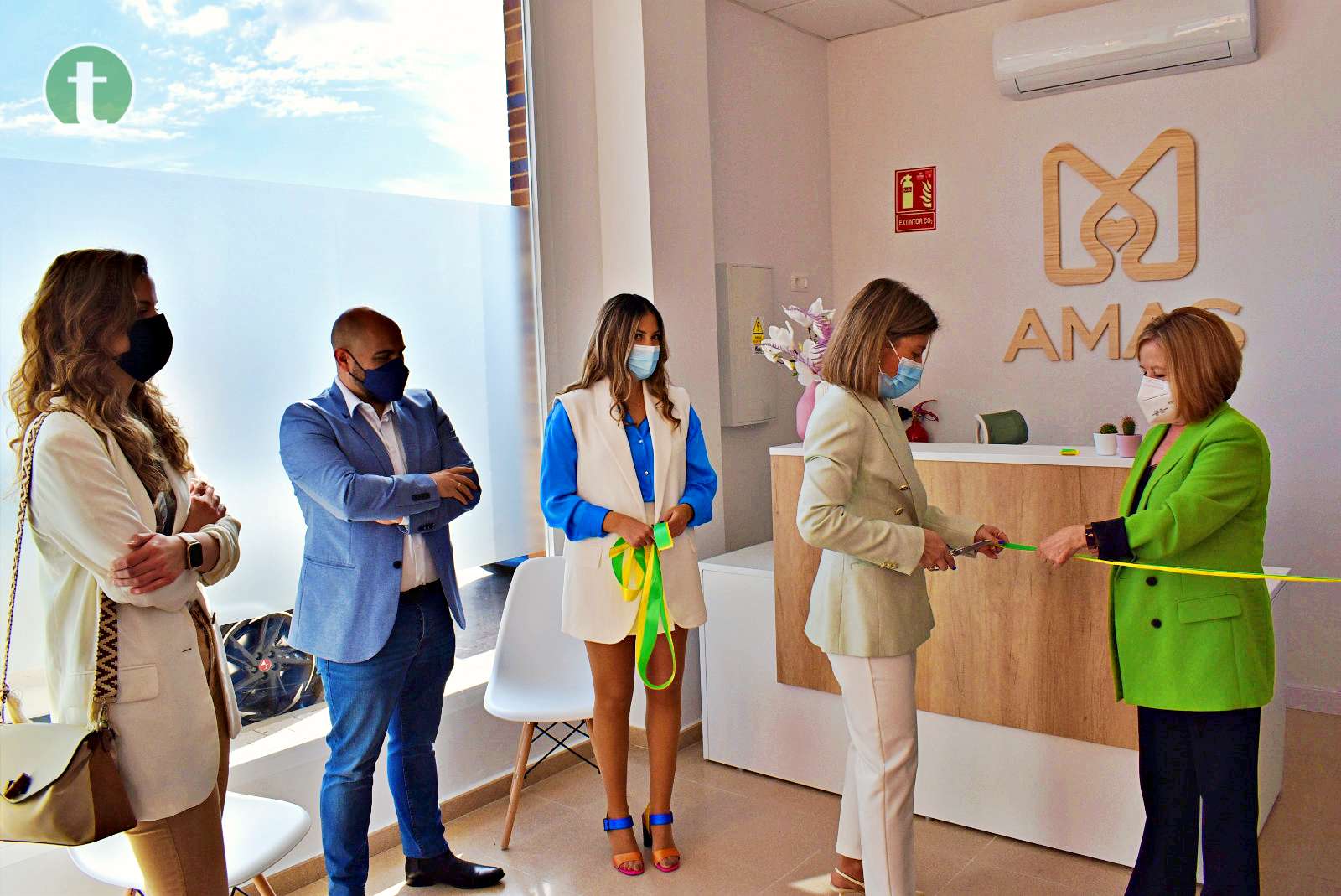 Inaugurado el nuevo Centro Multidisciplinar de AMAS en la calle Eladio Cabañero de Tomelloso
