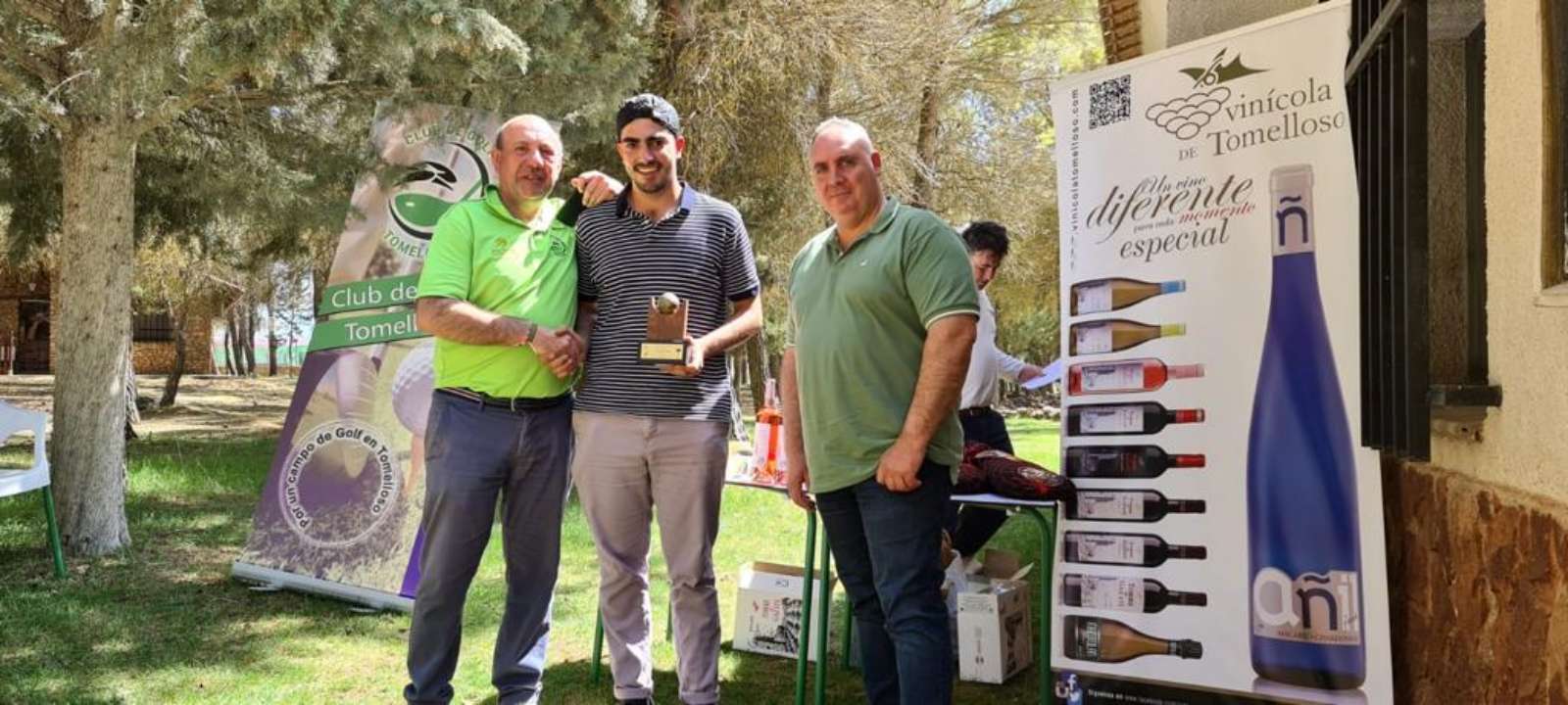 Zafra, Lola Cano, Camacho, Rafael López, Romero y Ballesteros, ganadores del torneo Vinícola de Tomelloso