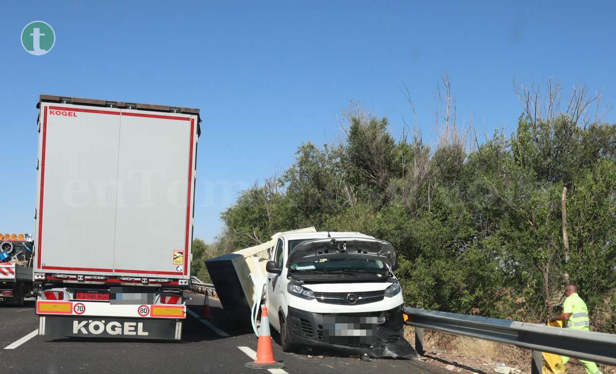 Chocan dos camiones en la A-43 entre Argamasilla de Alba y Tomelloso