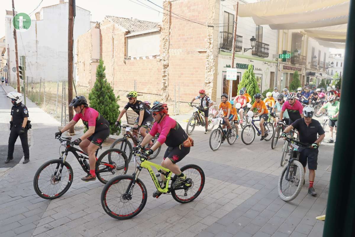 Alrededor de 90 ciclistas participan en la séptima ruta MTB de TomBike a favor de Cruz Roja