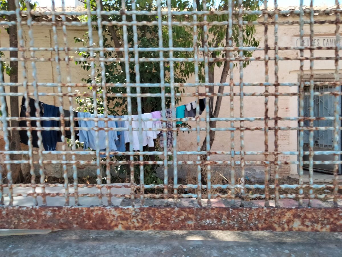 Los vecinos del barrio de San Juan denuncian una nueva okupación: esta vez, en un lugar público