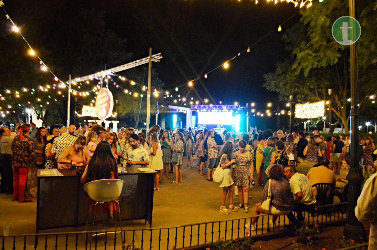 Los Jardines del Parque de la Constitución se llenan de color y música con el regreso del Guateque a Tomelloso