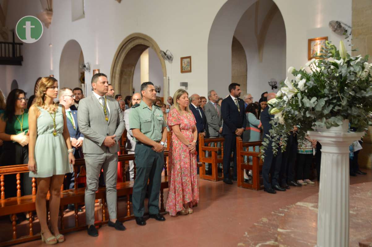 La Iglesia de la Asunción se llena de fervor religioso en una misa en honor a nuestra patrona la Virgen de las Viñas