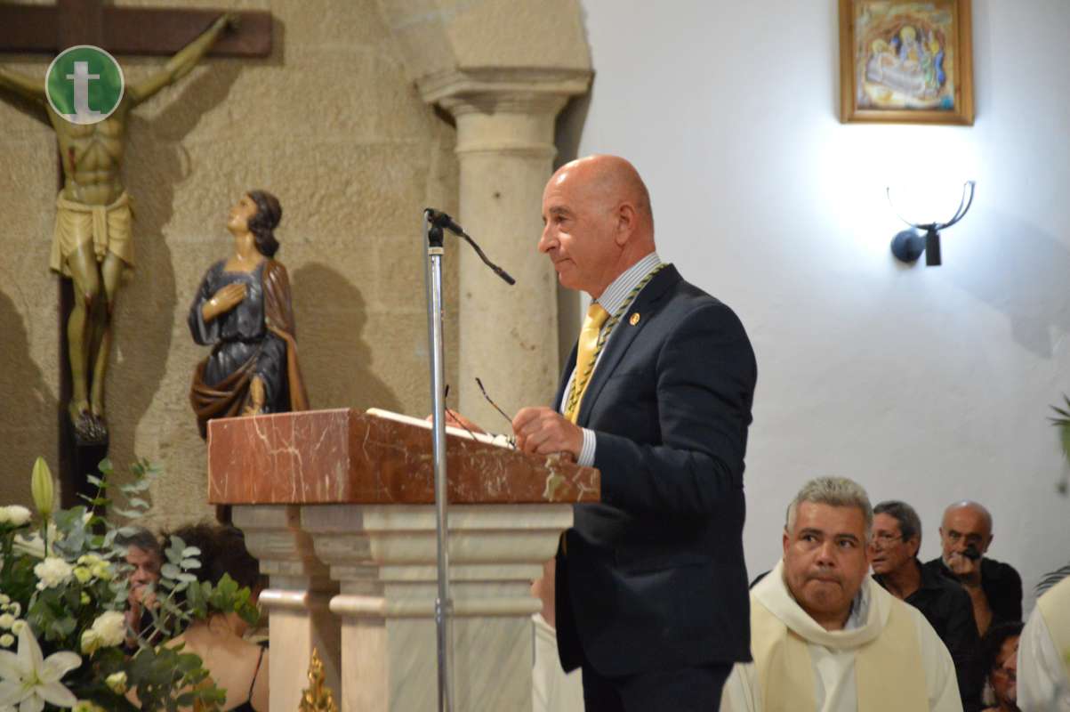 La Iglesia de la Asunción se llena de fervor religioso en una misa en honor a nuestra patrona la Virgen de las Viñas