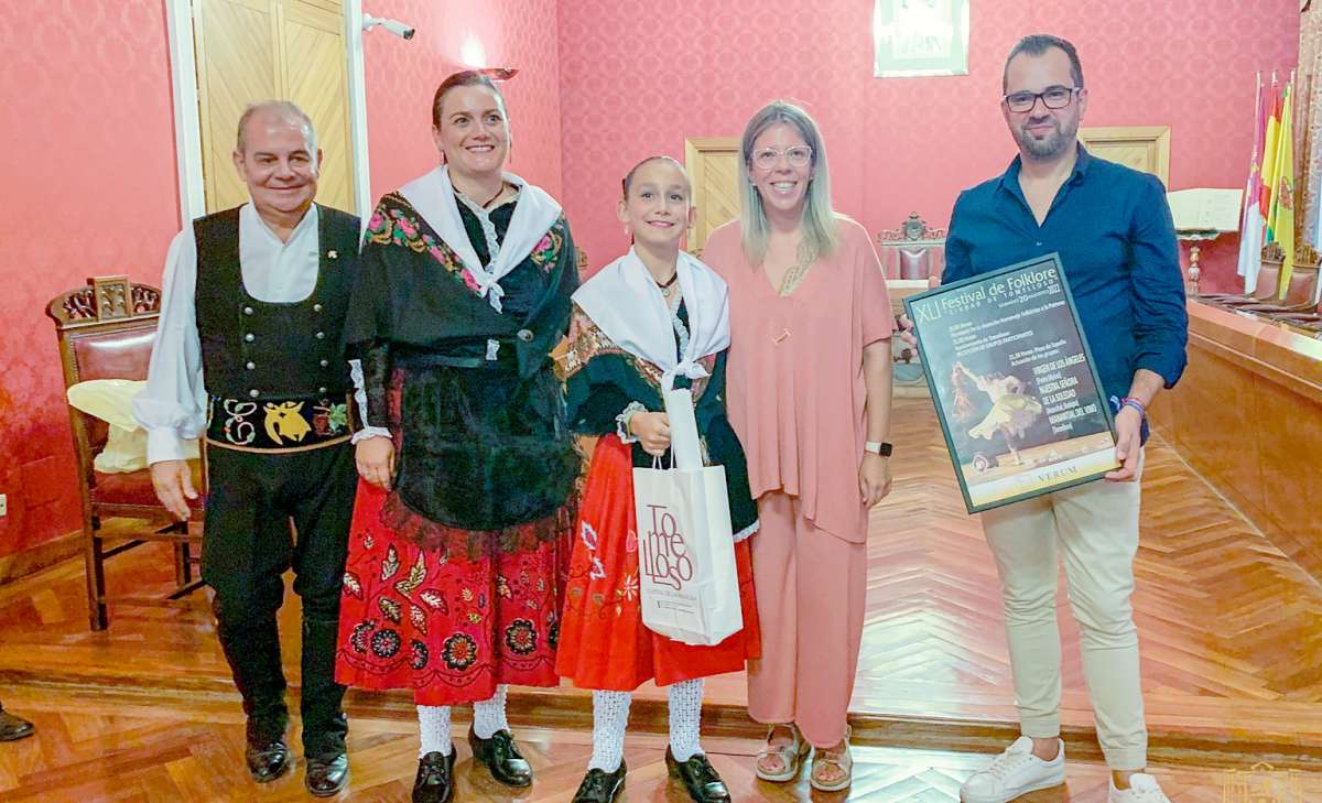 La Plaza de España acoge el XLI Festival de Folclore “Ciudad de Tomelloso”