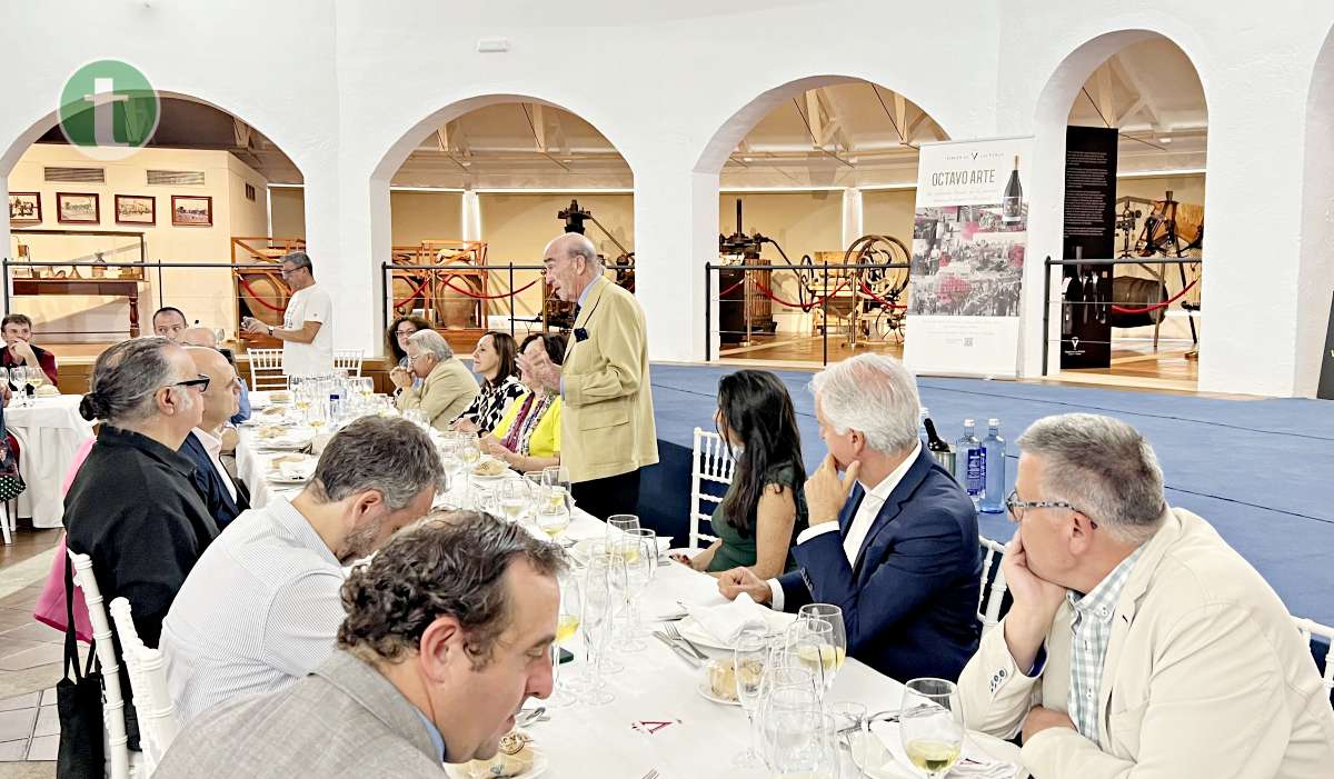 Virgen de las Viñas vuelve a reunir a prensa y artistas en su comida de vendimia