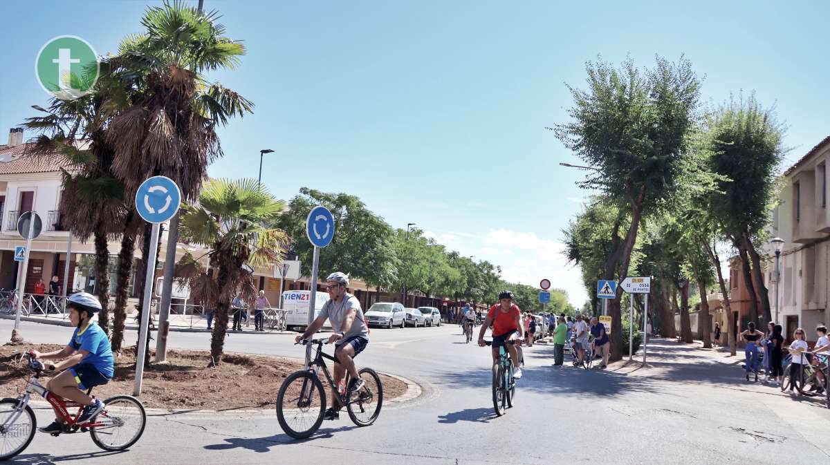 Las bicicletas llenan las calles de Tomelloso en la vuelta del "Día de la Bici"