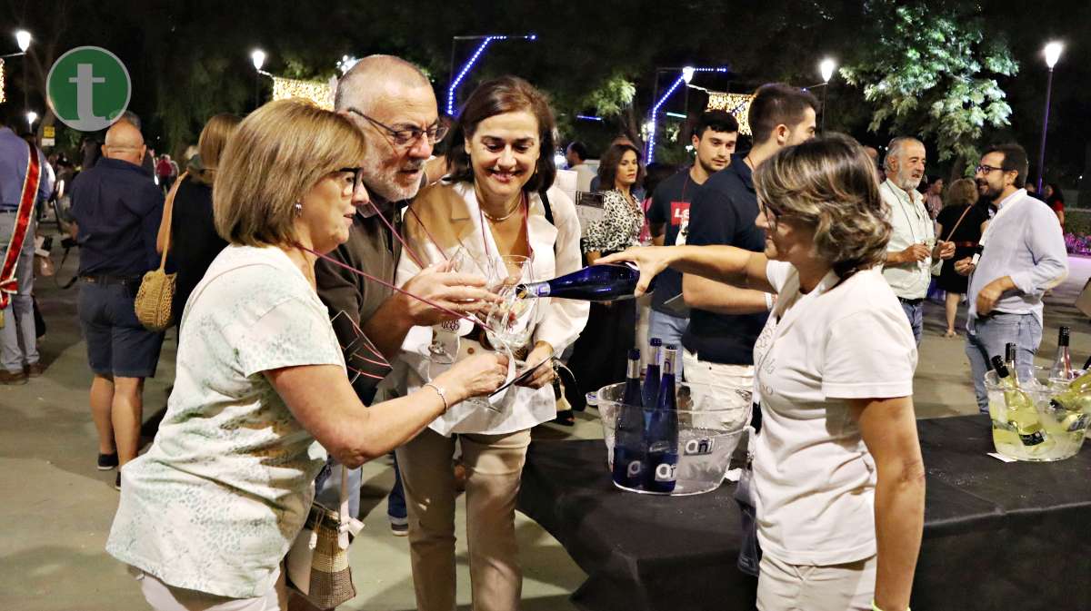 La Fiesta del Vino celebró su décimo aniversario haciendo “marca de ciudad” y con gran asistencia de público