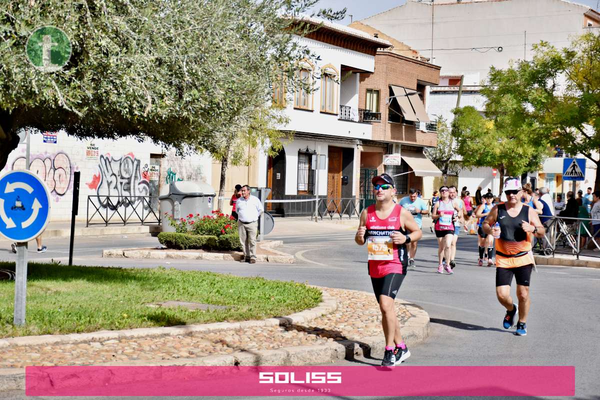 FOTOS 10K CorrenTomelloso 2022: Paso por calle Socuéllamos