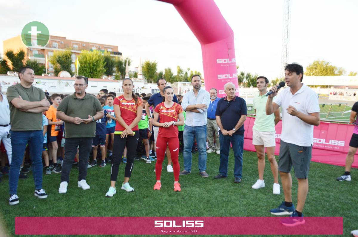 Las Carreras Infantiles Soliss llenan el Paco Gálvez con más de 1.600 niños disfrutando del atletismo