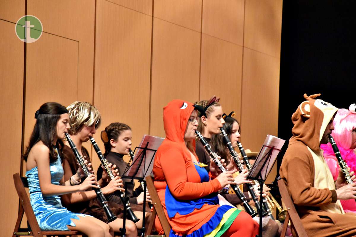La banda de la A.M. Santa Cecilia explora la selva en su II Concierto Didáctico en Tomelloso