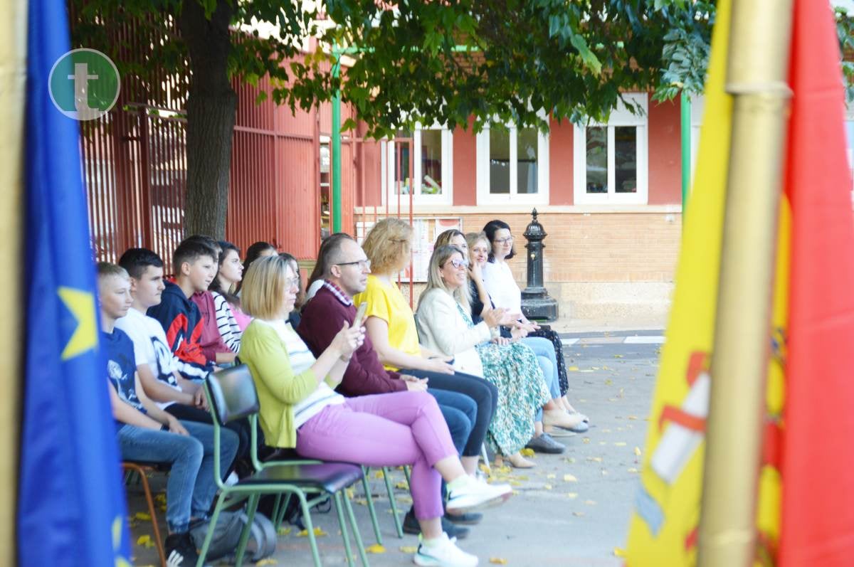 El CEIP Maternidad recibe la visita de Inmaculada Jiménez en el acto de bienvenida a los alumnos Erasmus de Polonia y Eslovaquia