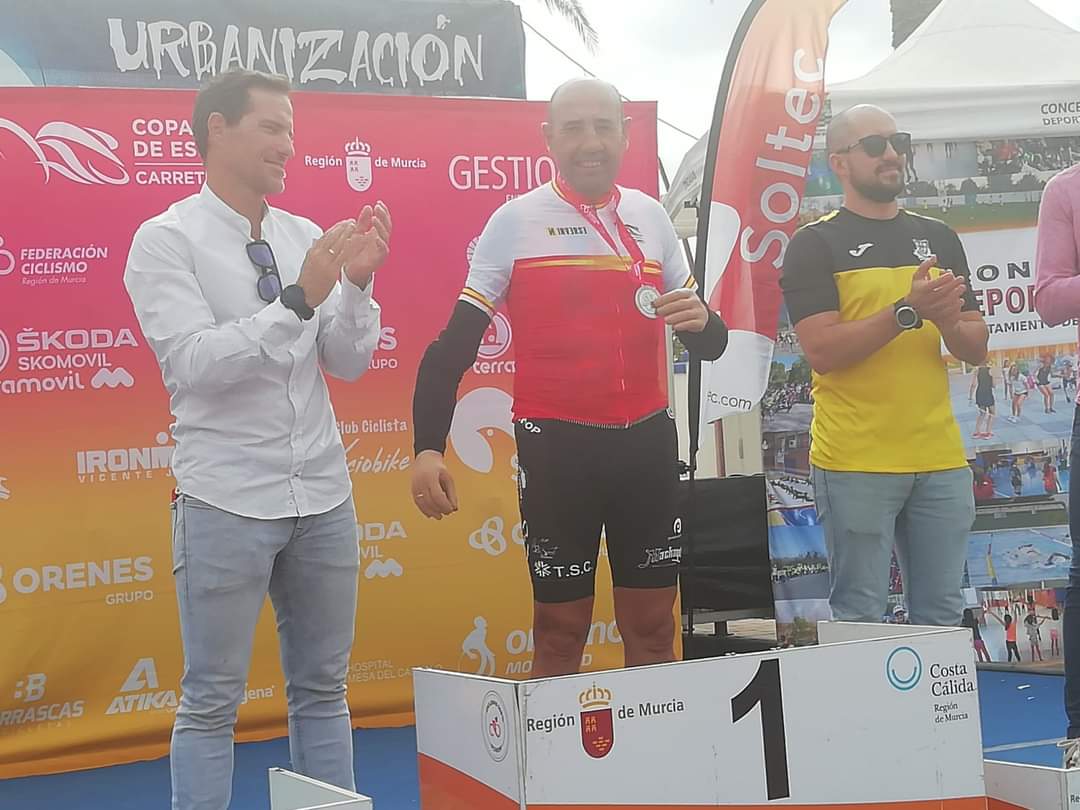 Carlos Perona, tetracampeón de la Copa de España de ciclismo adaptado: "Este año ha sido inolvidable"