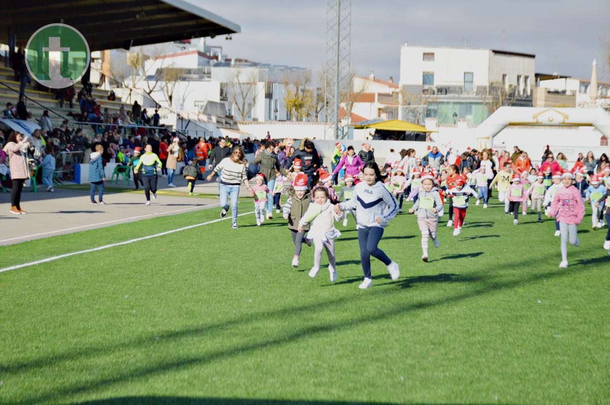 Centenares de niñas y niños de Tomelloso llenan de ilusión navideña el Estadio Paco Gálvez