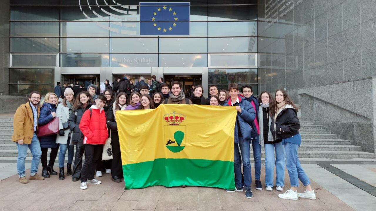 20 alumnos del IES Eladio Cabañero vuelven a representar a Tomelloso ante el Parlamento Europeo
