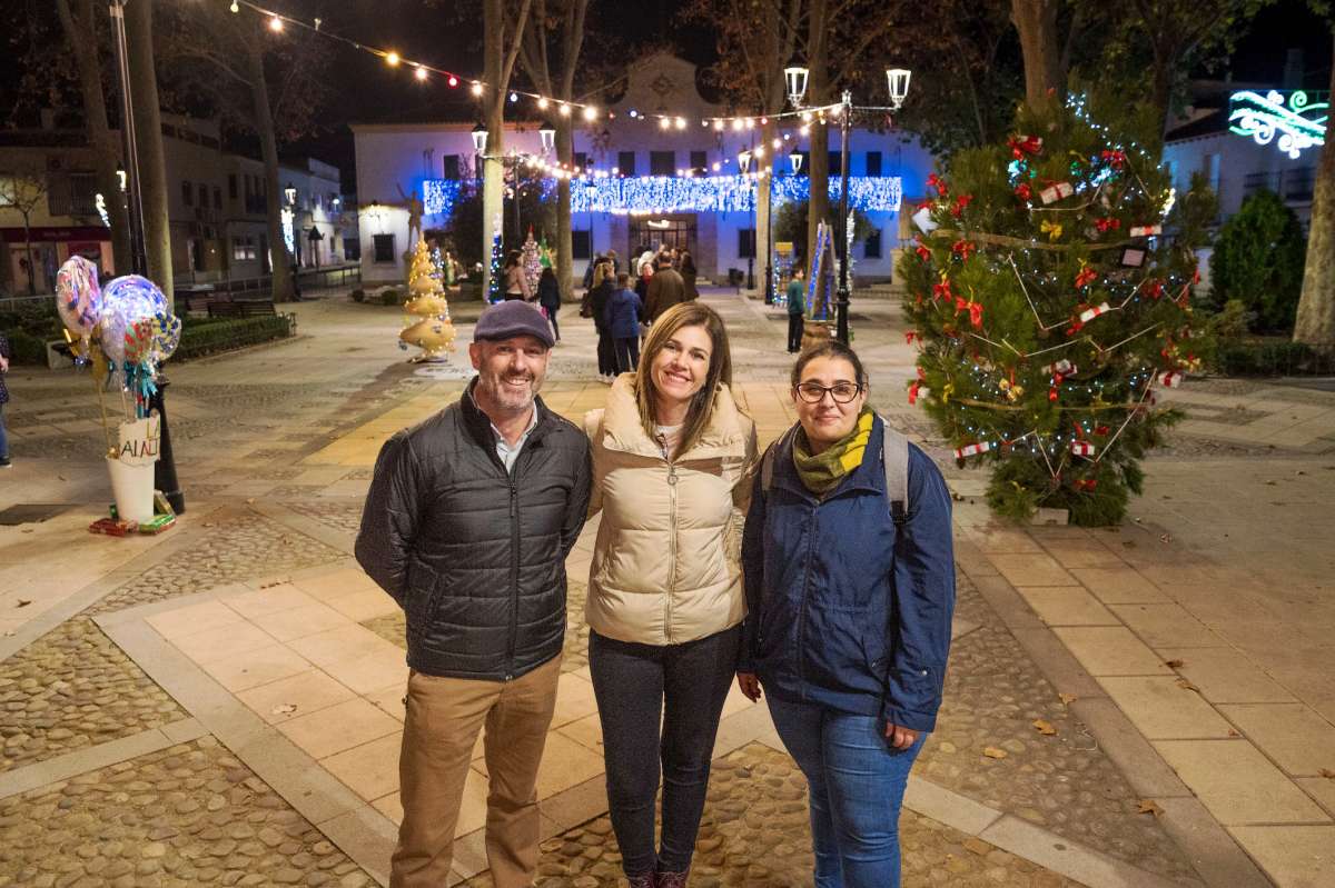 Inaugurado el paseo de árboles de Navidad de Argamasilla de Alba