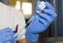 La EMA apunta que la vacunación contra la COVID-19 podría ser anual y al comienzo del invierno