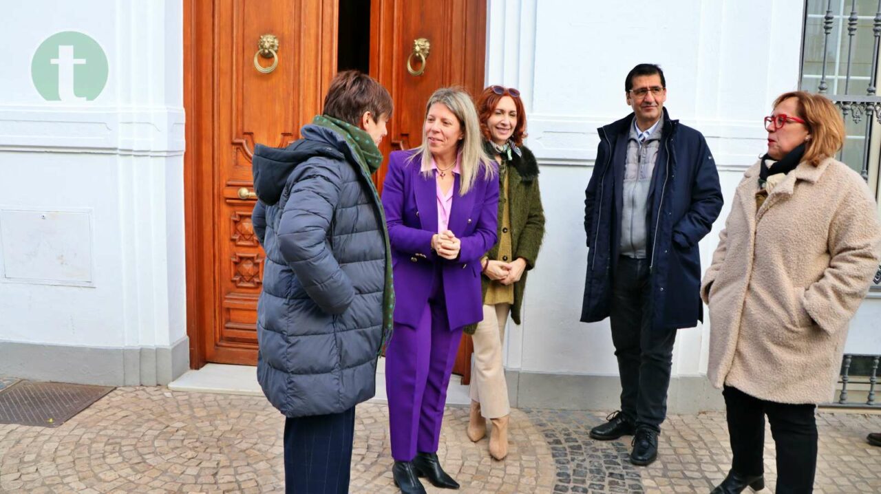 La ministra Isabel Rodríguez visita Tomelloso y anuncia la remodelación de la N-310