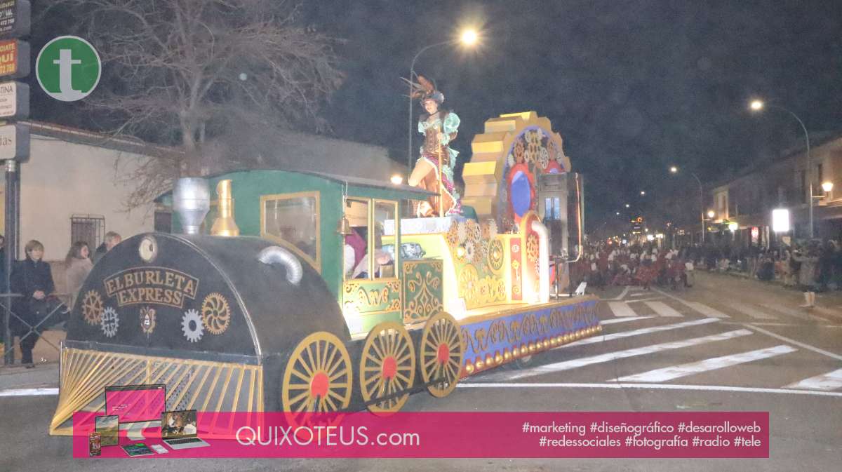 Casi 1500 personas inundan de carnaval el "sambódromo" de Tomelloso en el Desfile Nacional de Comparsas y Carrozas