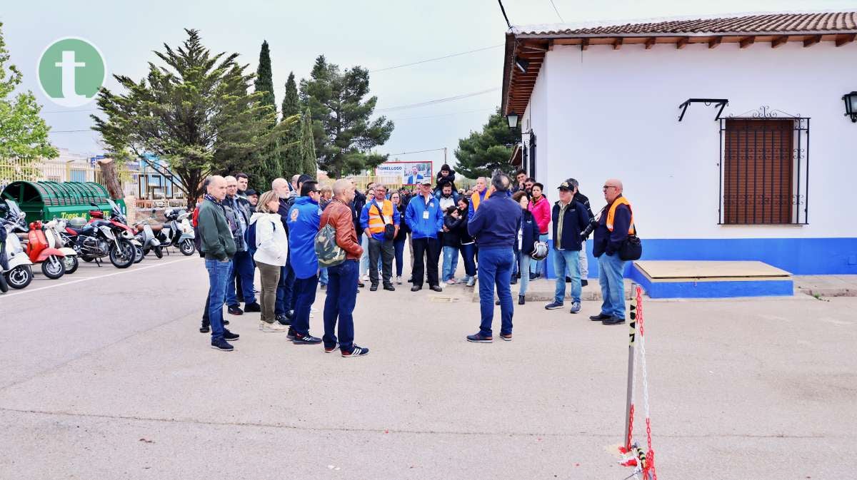200 Vespas se reúnen en Tomelloso en la VIII Ruta del Vino en Vespa