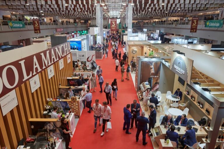 El Gobierno de Castilla-La Mancha fortalece su apuesta por FENAVIN como escaparate mundial del vino