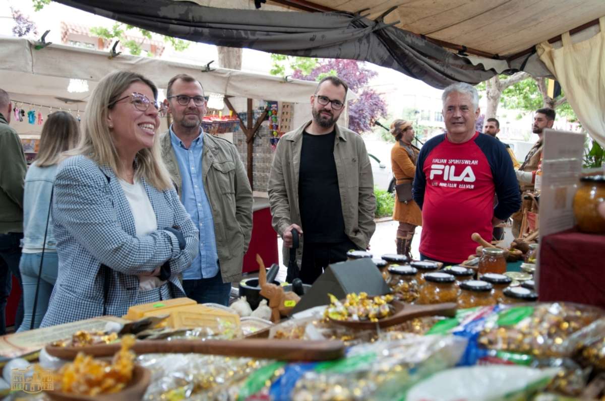 Abre sus puertas el Mercado Medieval, que estrena ubicación, en el paseo de las Moreras