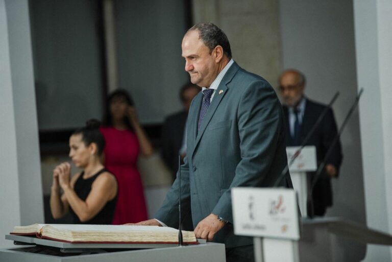 Martínez Lizán asume la consejería de Agricultura y Ganadería comprometiéndose con el desarrollo rural