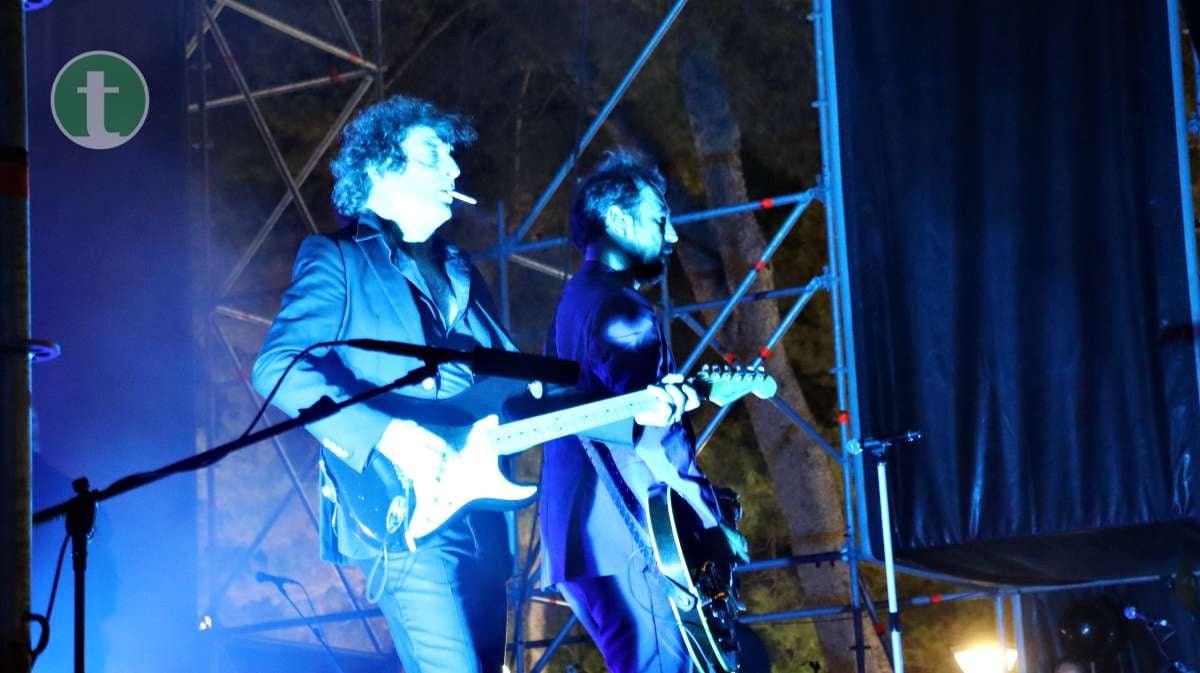 Loquillo ofrece un concierto magistral en el "Paco Gálvez" de Tomelloso